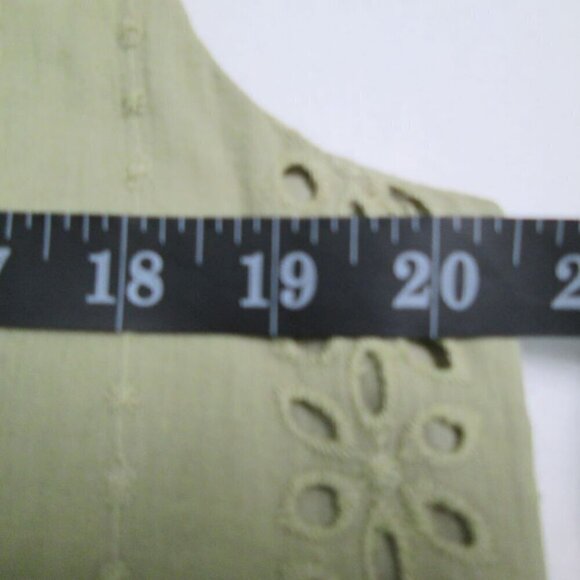 70°F/21°C Schiffli Sleeveless Eyelet Crop Cottage Retro Top-Olive-Large-NWT - Picture 9 of 13